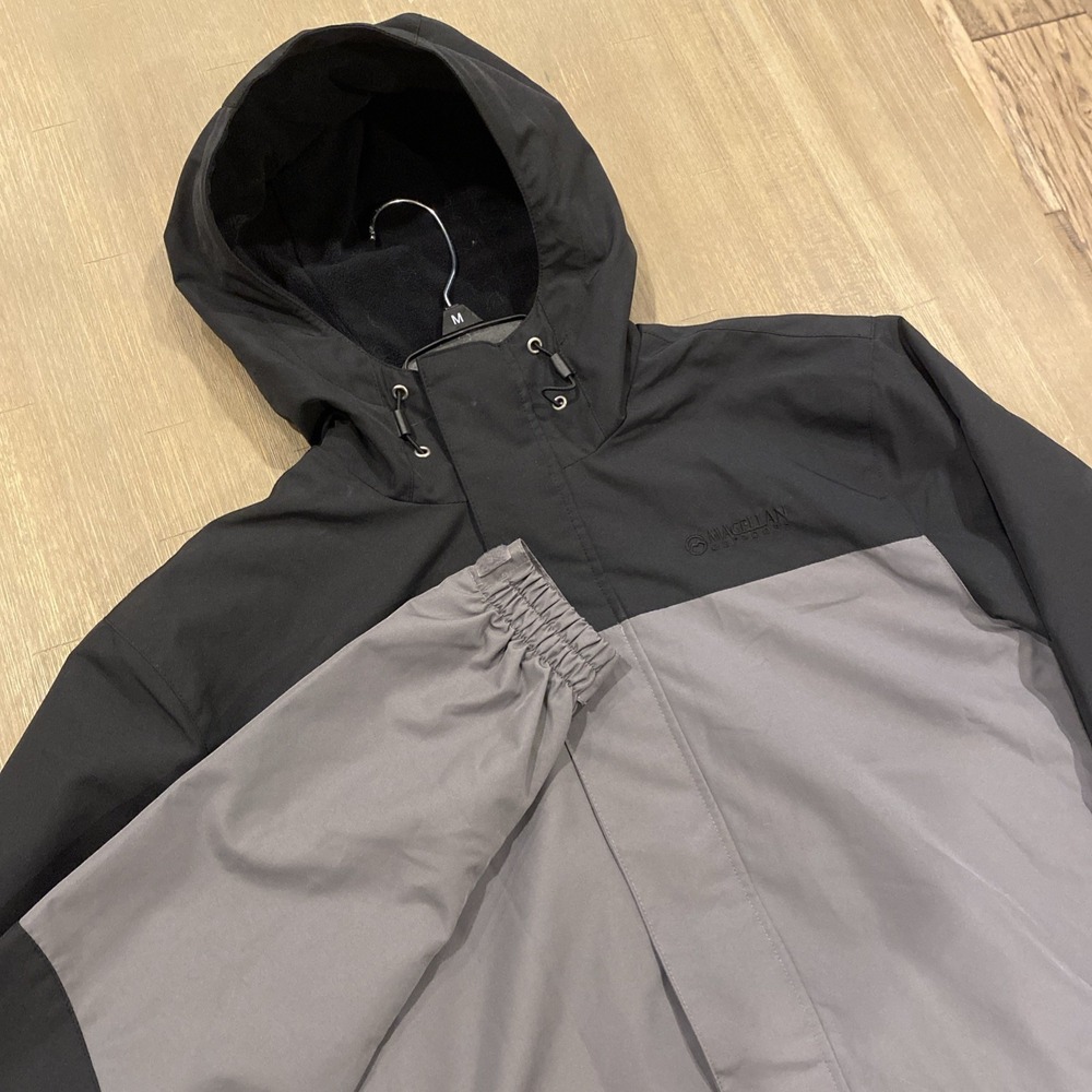 Magellan Outdoors MENS Med BLK/Gray Jacket FLEECE LINED ZIp H20 RESISTANT READ - Picture 2 of 16